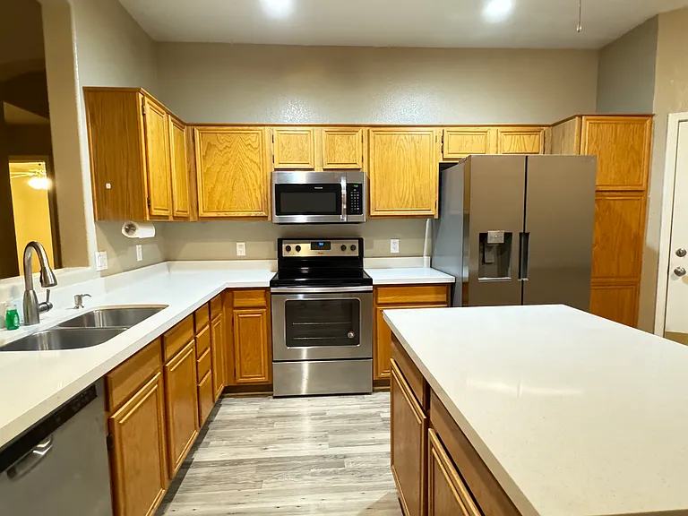 7443 W Via Del Sol Dr — Photo 6