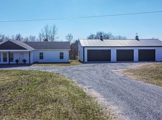 155 Camelot Dr, Cadiz, KY 42211