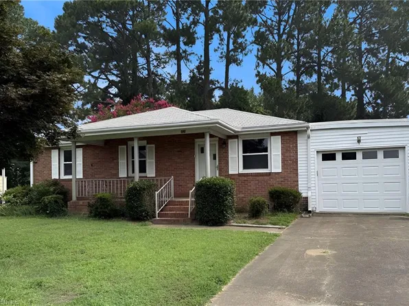 1140 Woodland Terrace Dr, Chesapeake, VA 23323