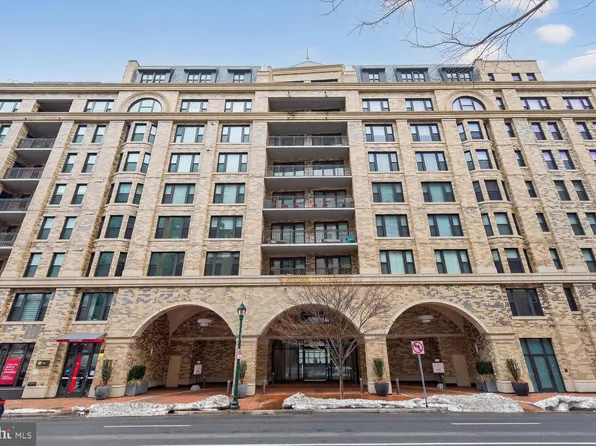 8302 Woodmont Ave APT 203, Bethesda, MD 20814
