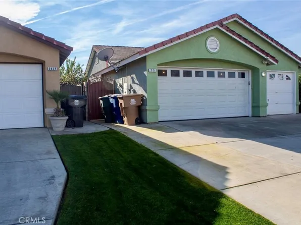 2901 Flint Hills Dr, Bakersfield, CA 93313