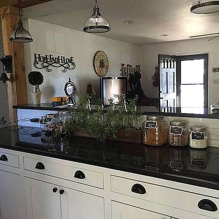 8’ granite top bar