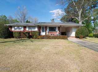 3 Princeton Dr, Jacksonville, NC 28546