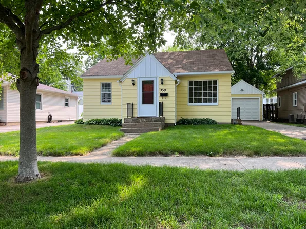 359 Cherry St, South Haven, MI 49090