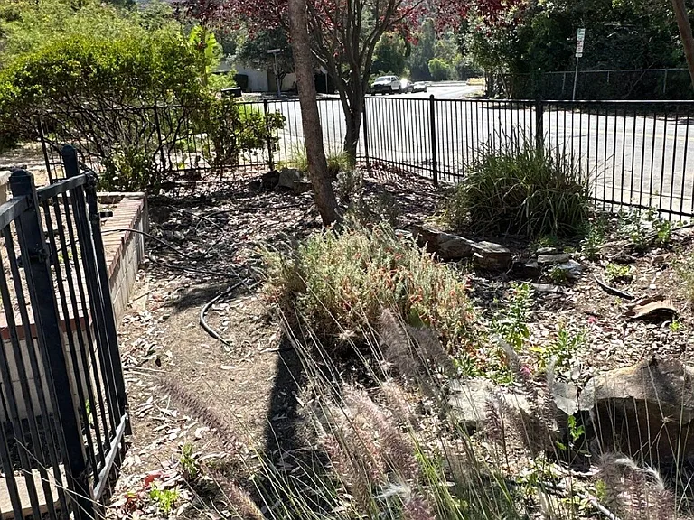 2140 Loomis St — Photo 2