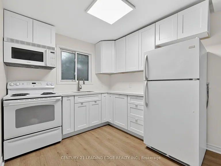 2073 Kate Ave — Photo 5
