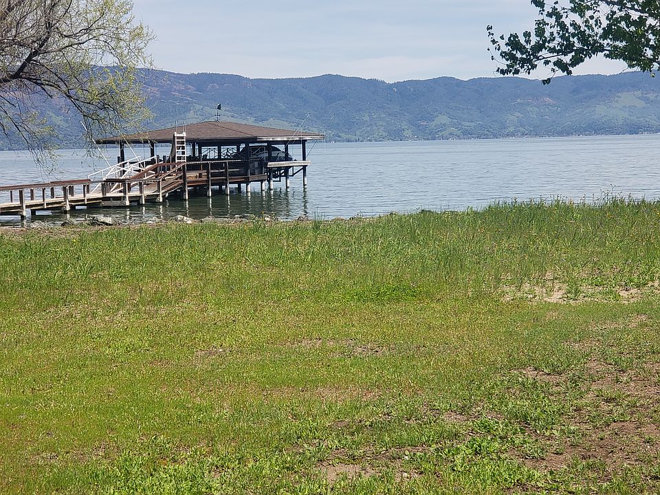 1st image of 2832 Lakeshore Blvd