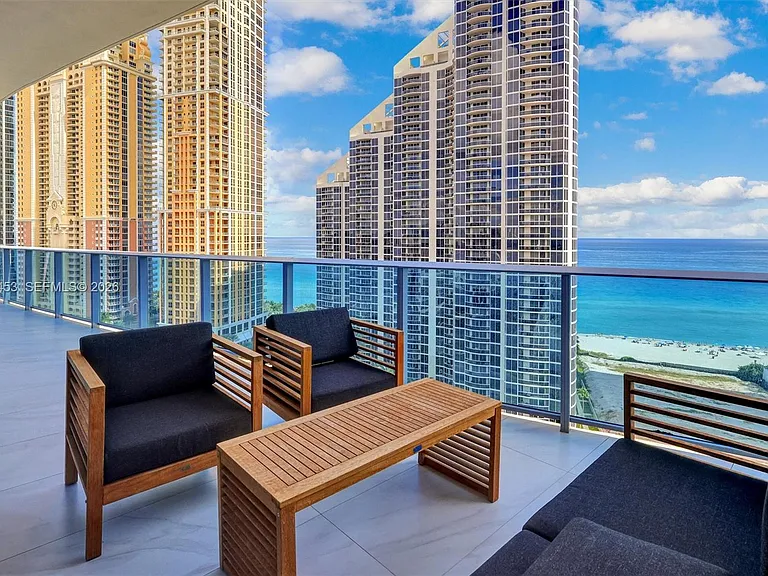 17550 Collins Ave #Penthouse 2 — Photo 37