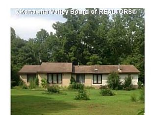 2076 Poca River Rd, Charleston, WV 25320