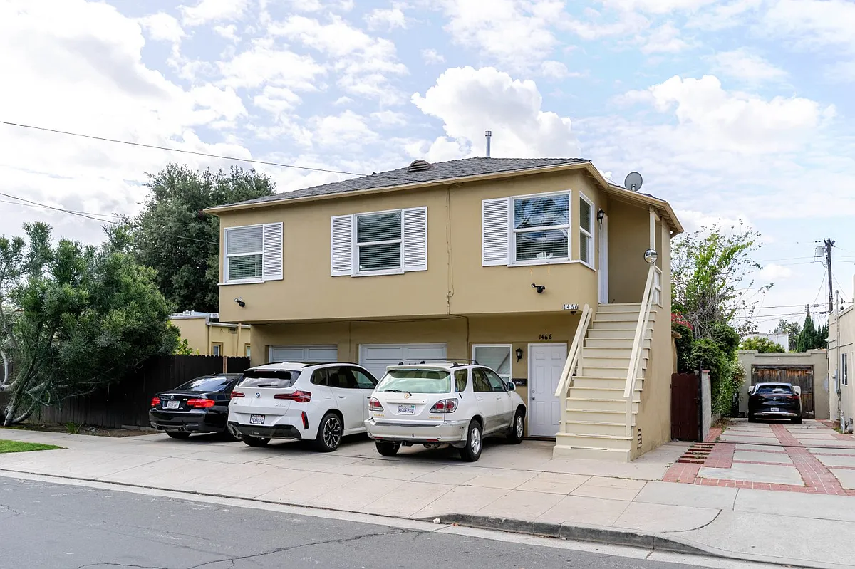 Building Photo - 1466 Stanley Ave