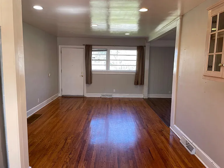 21 Blackburn St — Photo 7