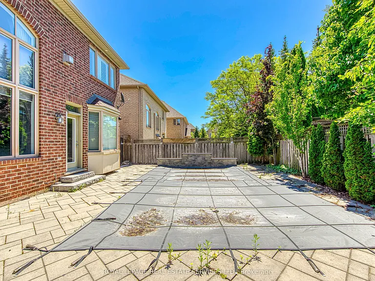 2473 Tesla Cres — Photo 42
