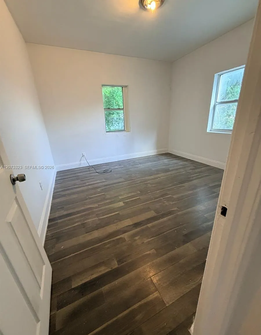 Stephen Manor — Photo 3