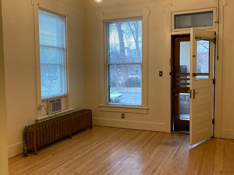 112 N 2nd St #4 — Photo 5