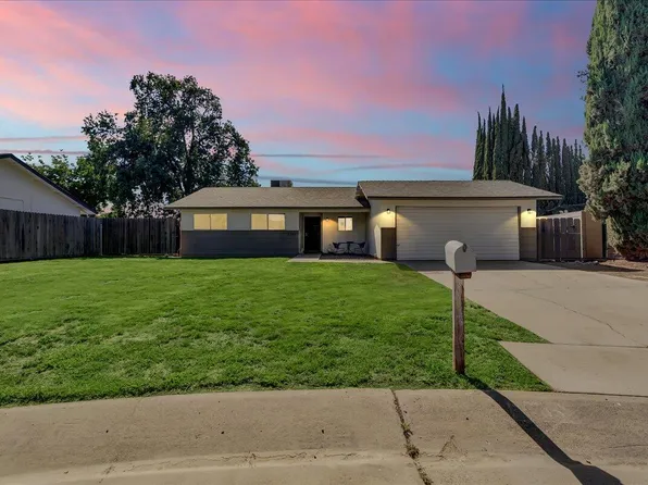 3705 S Valley Court, Visalia, CA 93277