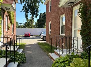 8 Church St, Wakefield, MA 01880
