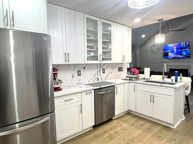 519 Clover Trl — Photo 11