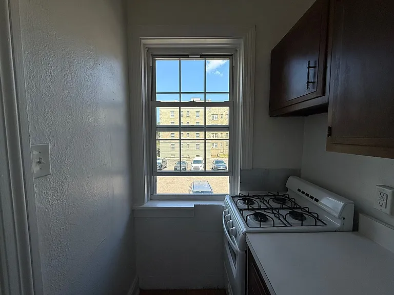 Bayard Manor Apartments — Photo 61