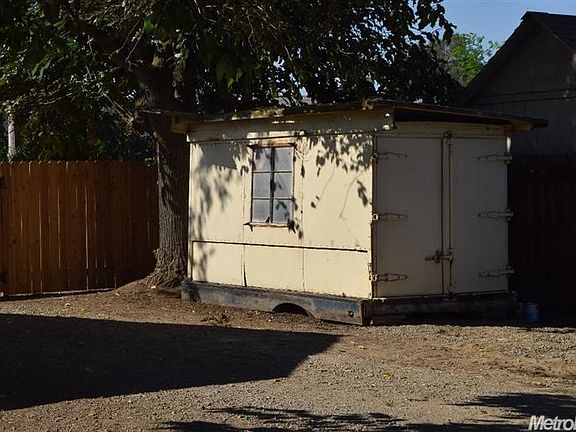 2nd image of 2200 E Las Palmas Ave