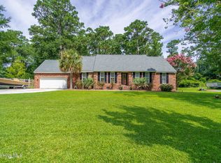 3006 Fairway Rd, Morehead City, NC 28557