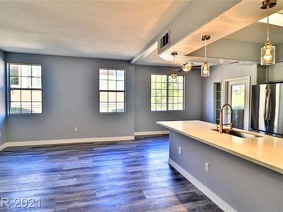 4th image of 9901 Trailwood Dr APT 1104