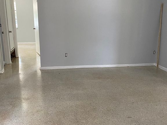 3rd image of 5791 Gallatin Ln