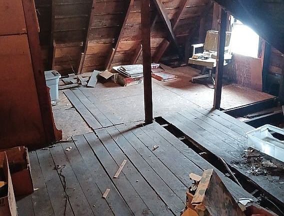 4th image of 107 Erie Ave