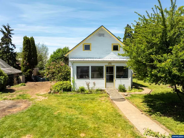 1299 Gooch Ln, Sweet Home, OR 97386