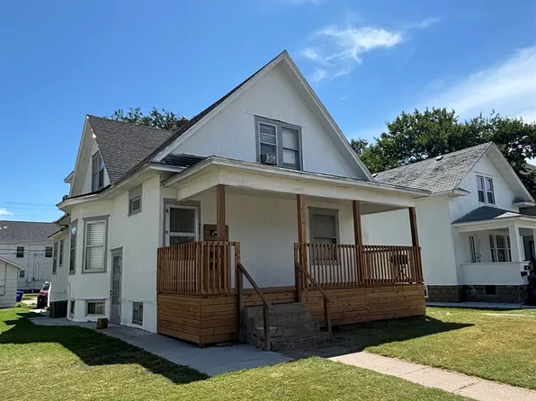 412 W 8th St, Hays, KS 67601