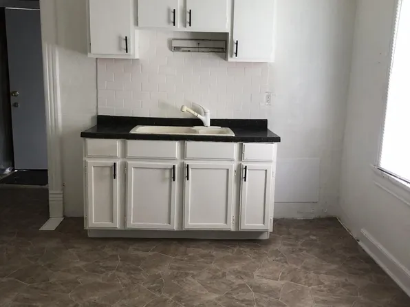 2660 N 30th St, Milwaukee, WI 53210