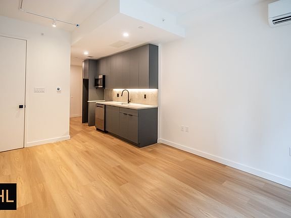 5th image of 931 Carroll St #C202b