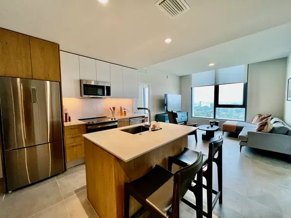 171 NW 26th St, Miami, FL