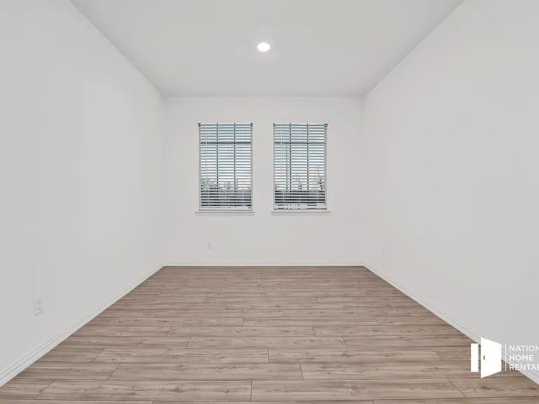 5721 Barbaro Dr — Photo 11
