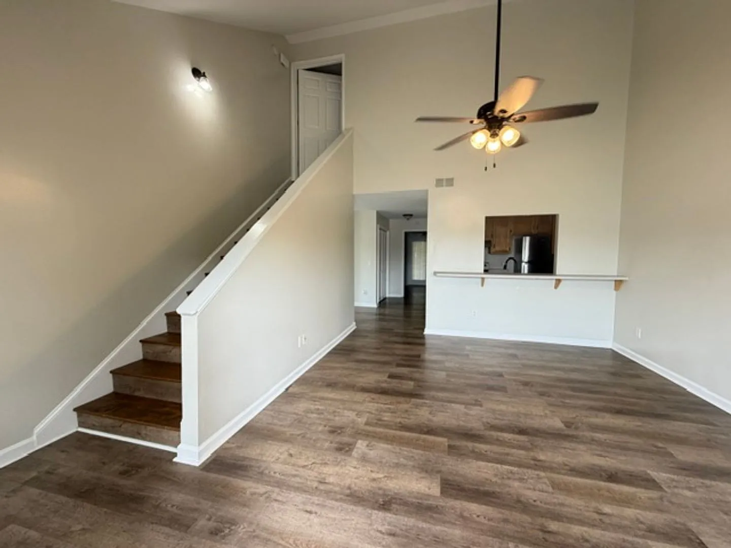 2 bed 2 bath duplex — Photo 2