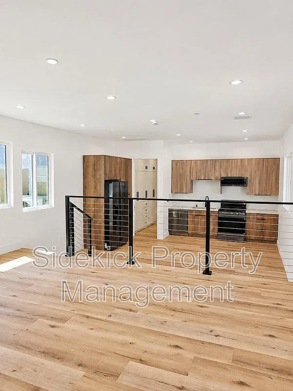 2 bed, 2.0 bath, $3,400 — Photo 3