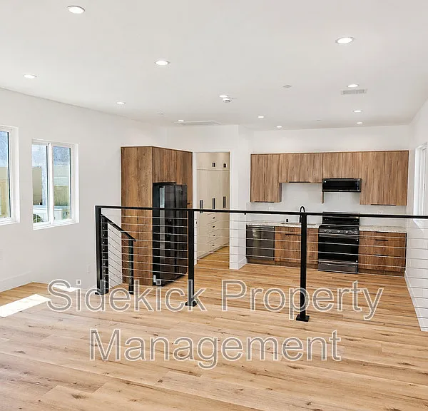 432 W Garfield Ave #B — Photo 3
