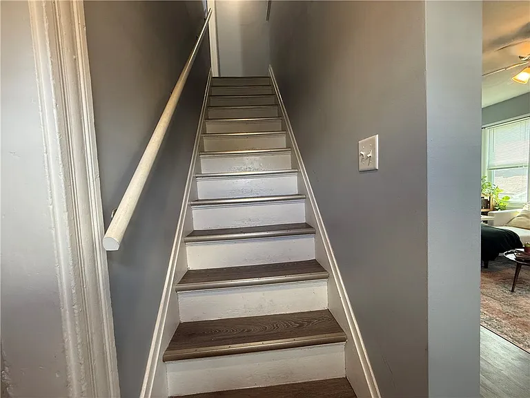 907 Spring Way — Photo 18