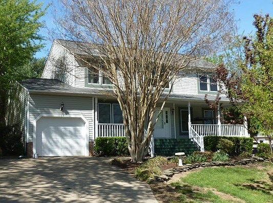 1st image of 107 Chinaberry Dr