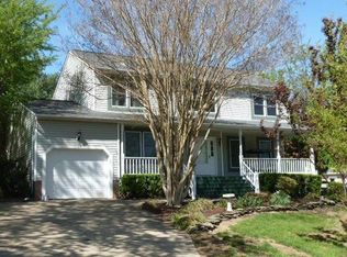 107 Chinaberry Dr, Fredericksburg, VA 22407