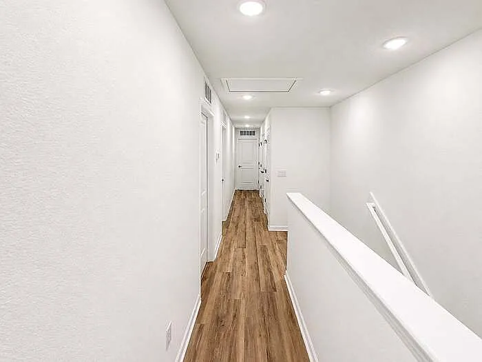 8672 Elmo Rd — Photo 29