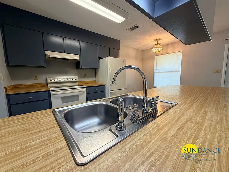 713 Trowbridge Ave — Photo 8
