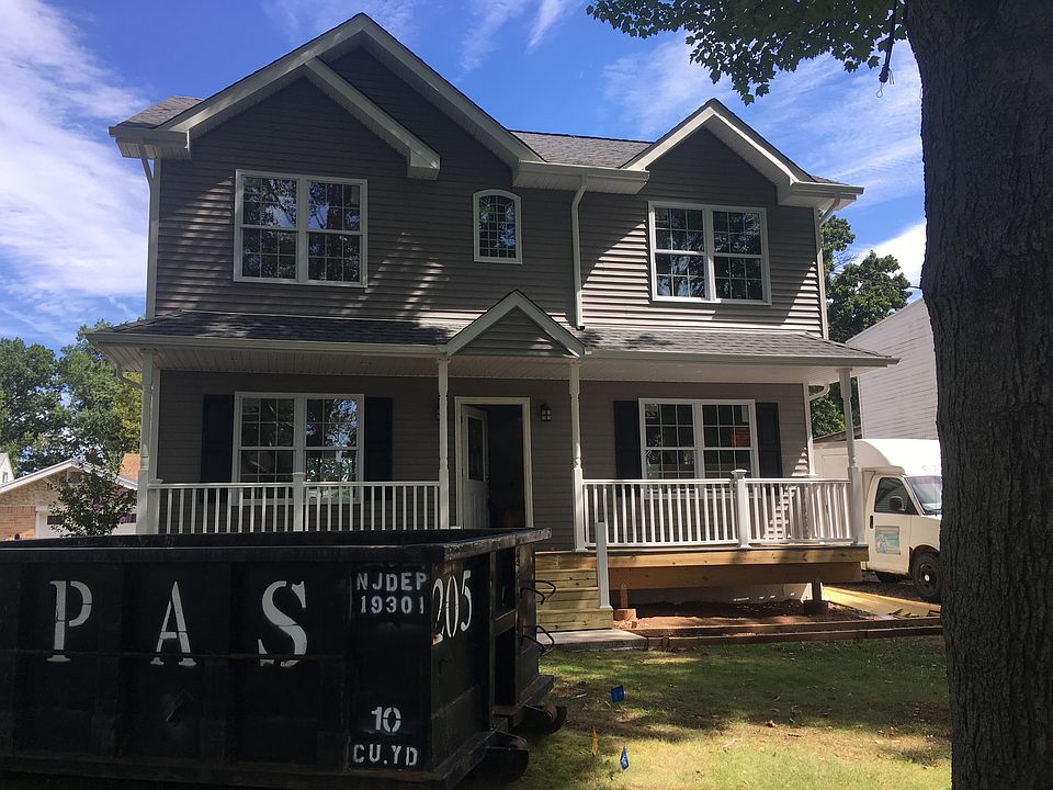 2nd image of 1125 Mayfair Dr