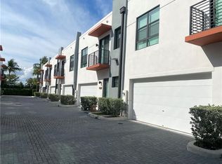 1035 NE 34th Ct, Oakland Park, FL 33334