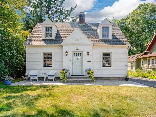 107 Willow Avenue, Huntington, NY 11743