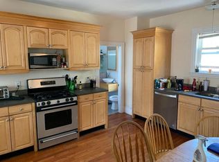 9 Dane St #B, Somerville, MA 02143