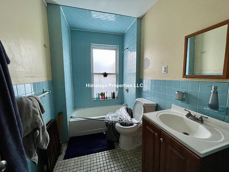 688 Parker St — Photo 10