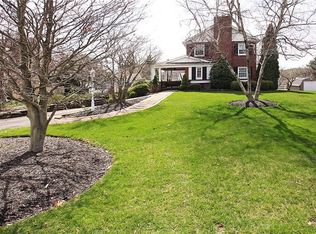 1809 Park Circle Dr, Glenshaw, PA 15116