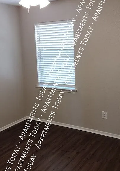 112 S Summit St #4 — Photo 12