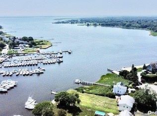 139 Crystal Beach Blvd, Moriches, NY 11955