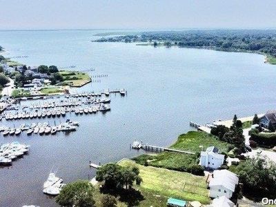 139 Crystal Beach Boulevard, Moriches, NY, 11955